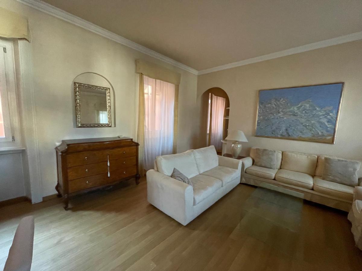 Luxury Via Pozzone Milano Tente de luxe Milan